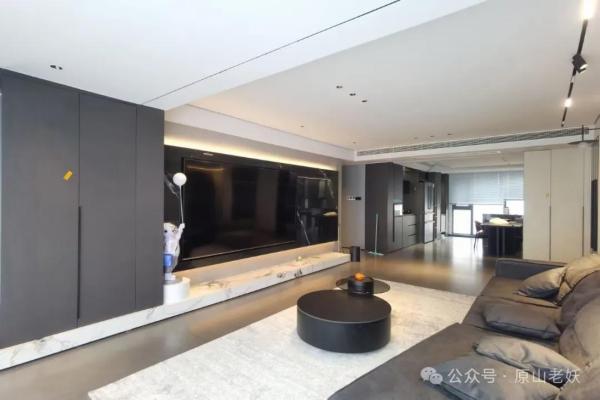 黒、白、灰色：永遠の古典